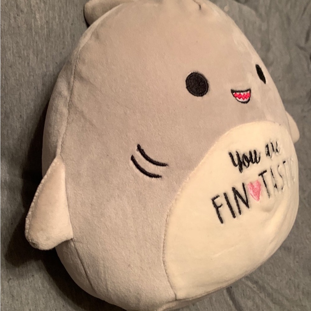 Nwt Gordon Valentine’s Day you are fintastic squishmallow - Picture 3 of 4